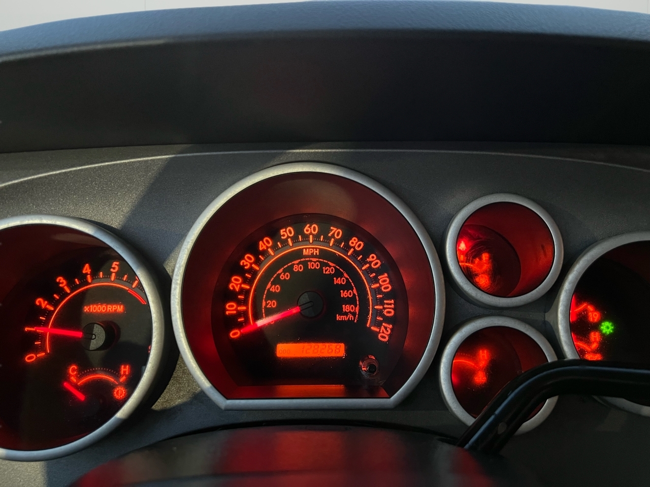 Toyota Tundra Tundra-Grade 5.7L Long Bed 4WD 2010