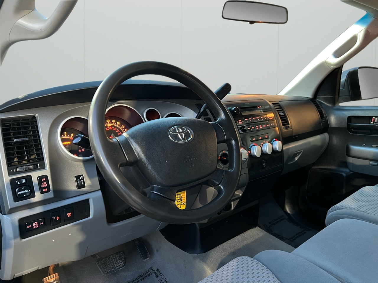 Toyota Tundra Tundra-Grade 5.7L Long Bed 4WD 2010