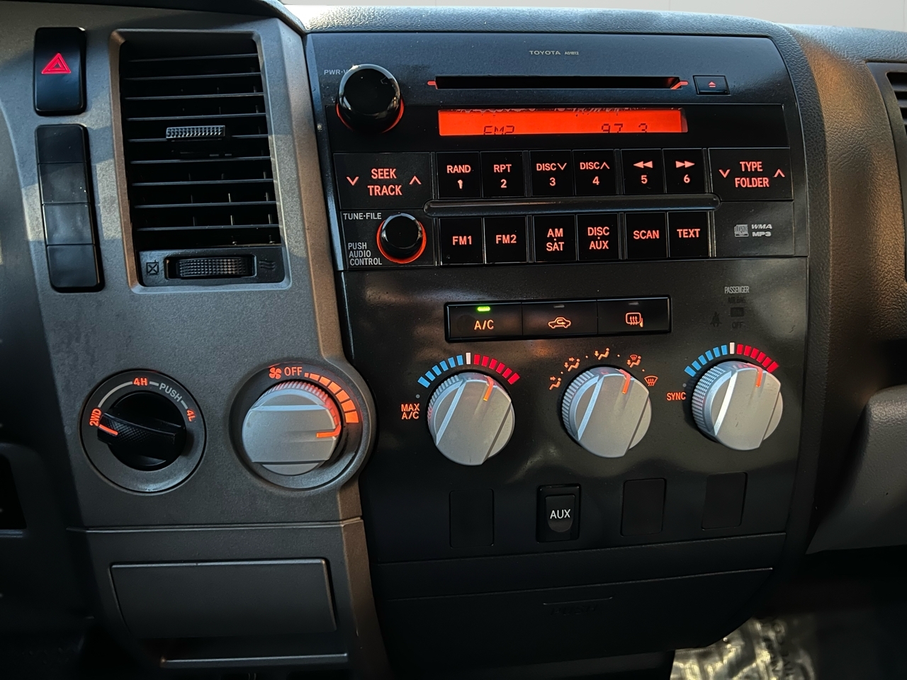 Toyota Tundra Tundra-Grade 5.7L Long Bed 4WD 2010