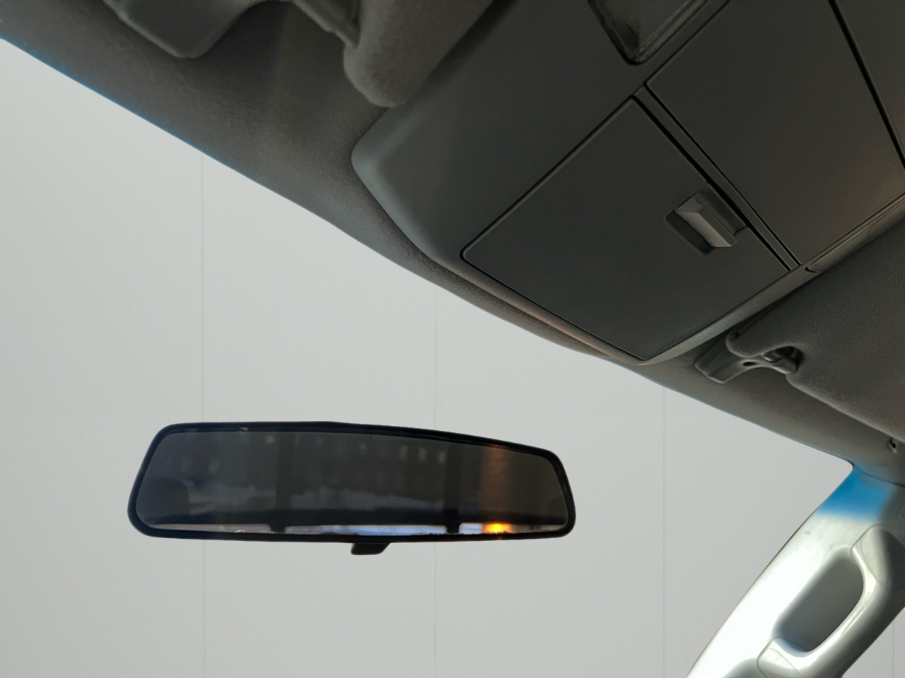 Toyota Tundra Tundra-Grade 5.7L Long Bed 4WD 2010