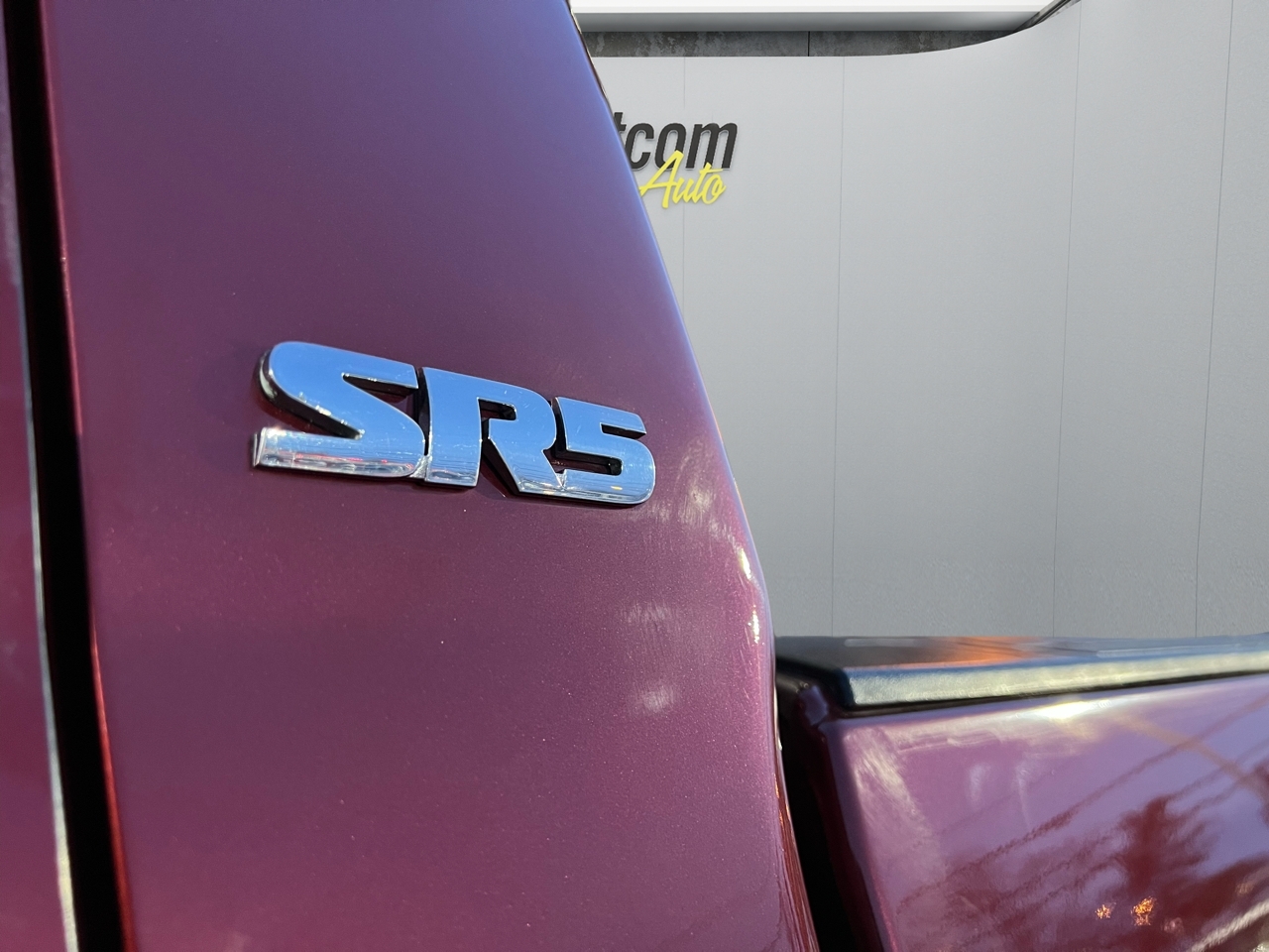 Toyota Tundra Tundra-Grade 5.7L Long Bed 4WD 2010