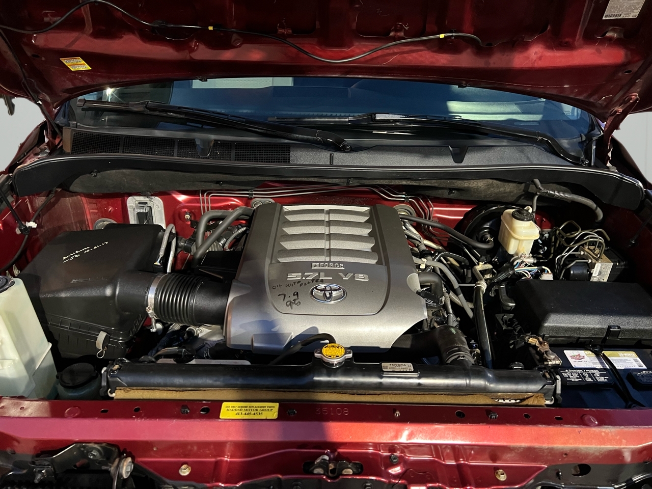 Toyota Tundra Tundra-Grade 5.7L Long Bed 4WD 2010