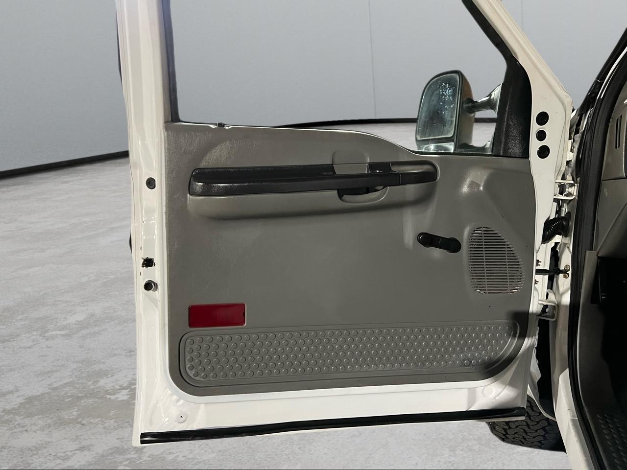 Ford F-350 SD XLT SuperCab Long Bed 4WD 2006