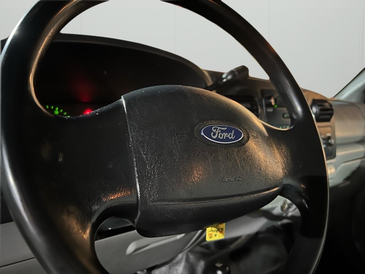 Ford F-350 SD XLT SuperCab Long Bed 4WD 2006