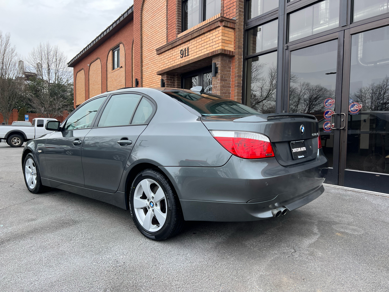BMW 5-Series 530xi 2006