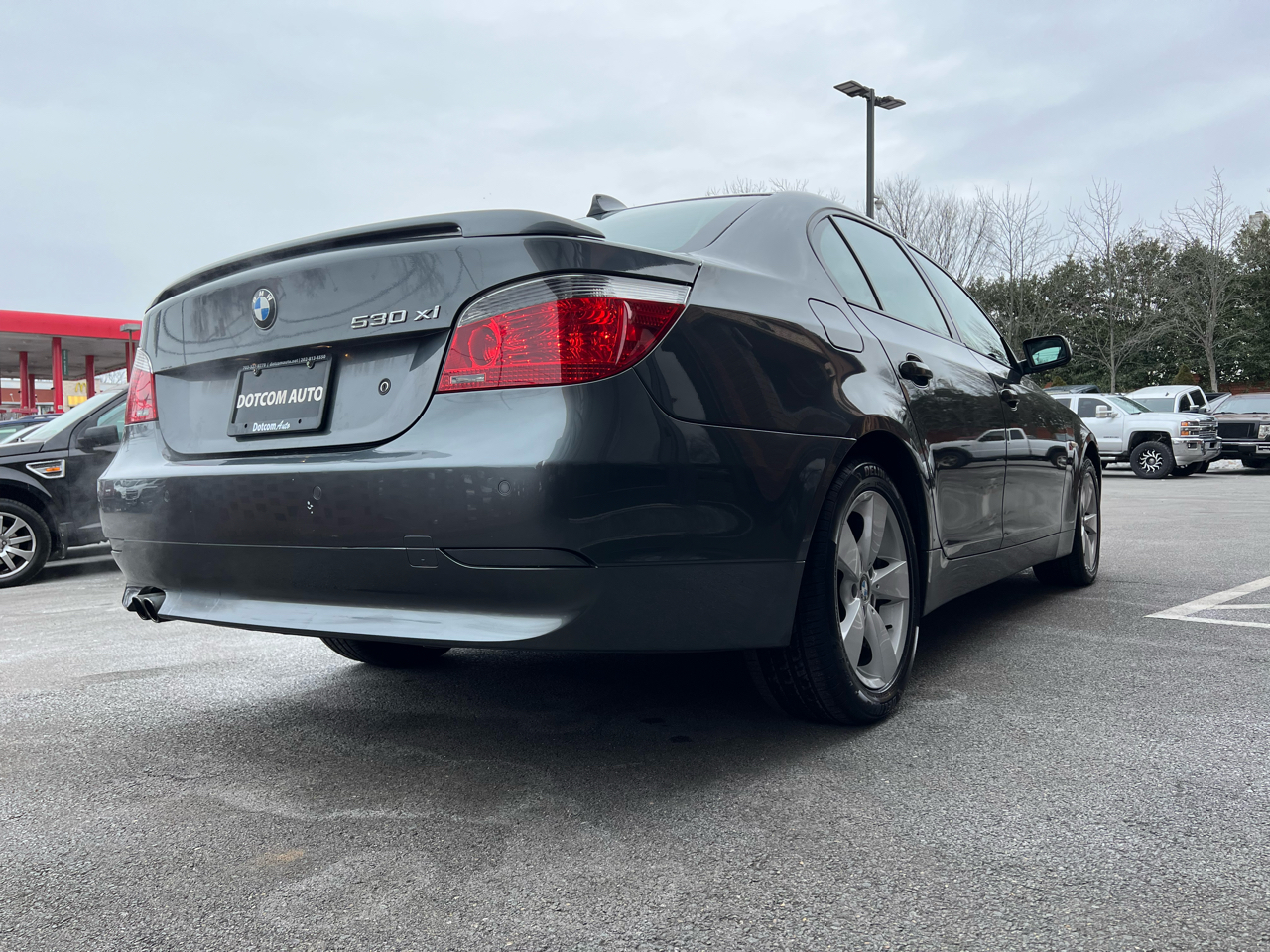 BMW 5-Series 530xi 2006