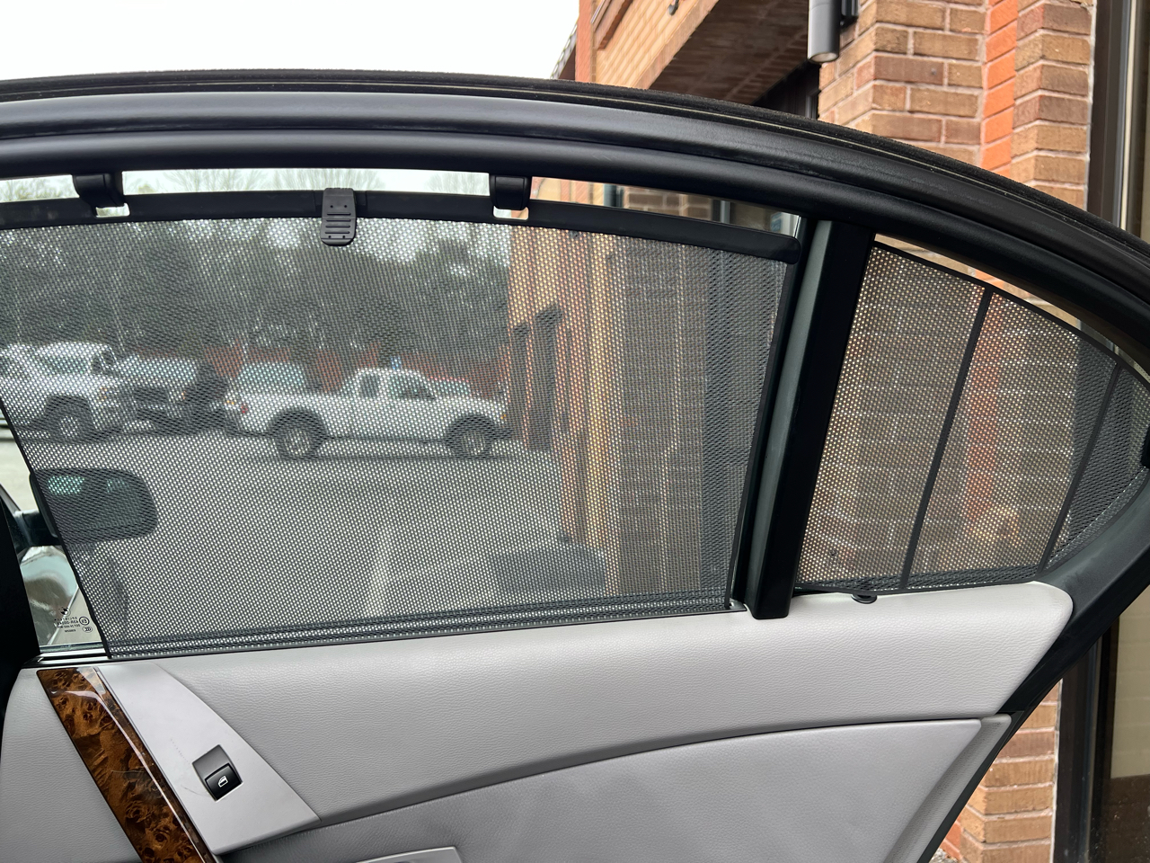 BMW 5-Series 530xi 2006