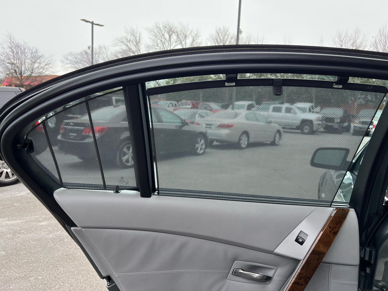 BMW 5-Series 530xi 2006