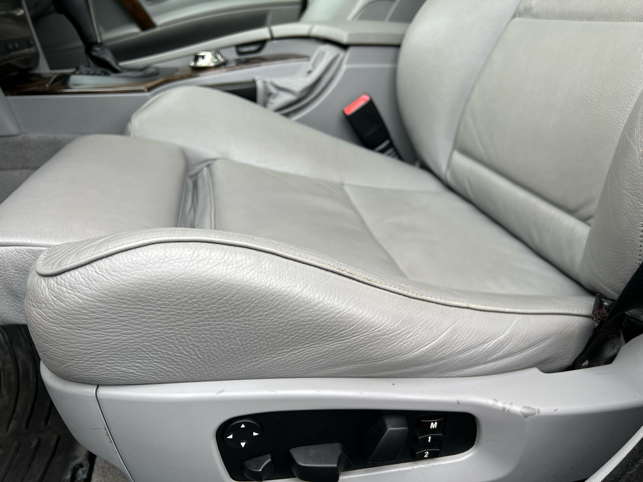 BMW 5-Series 530xi 2006