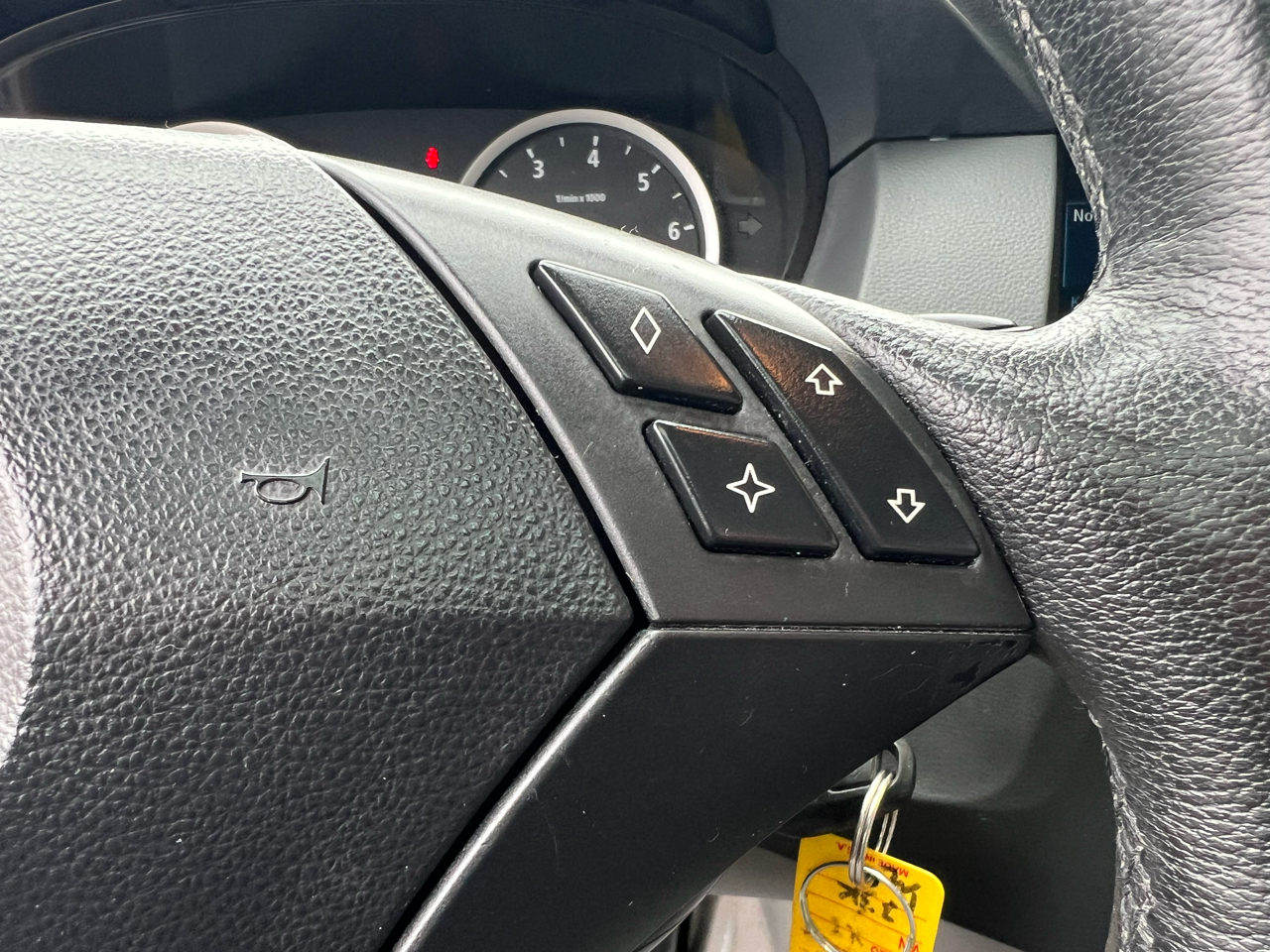 BMW 5-Series 530xi 2006