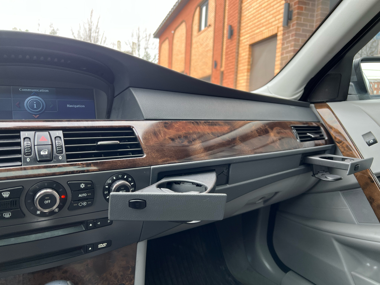 BMW 5-Series 530xi 2006