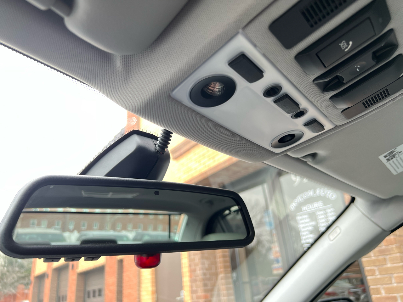 BMW 5-Series 530xi 2006