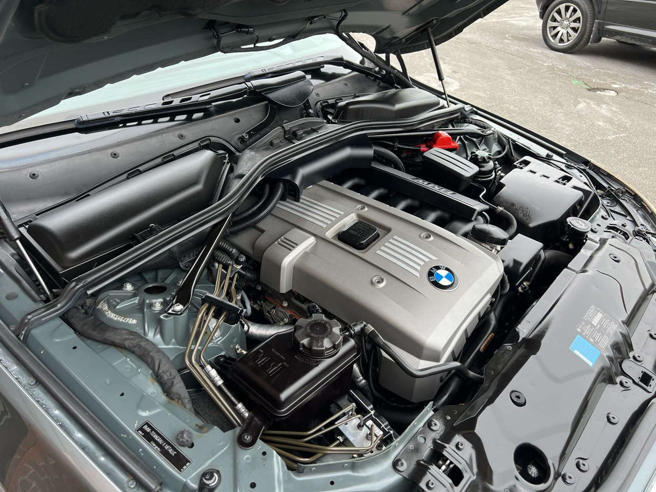 BMW 5-Series 530xi 2006