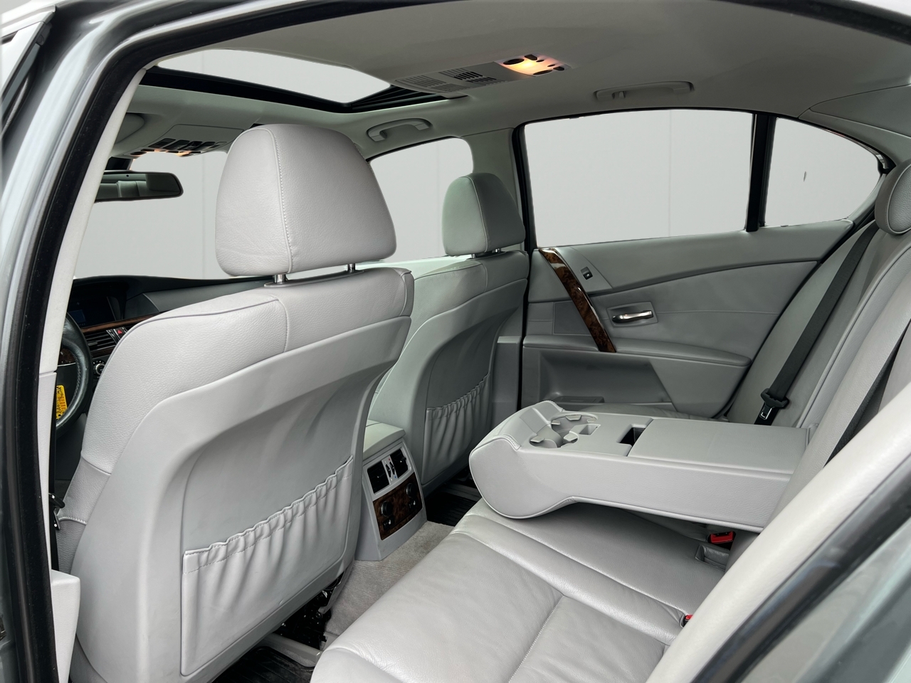 BMW 5-Series 530xi 2006