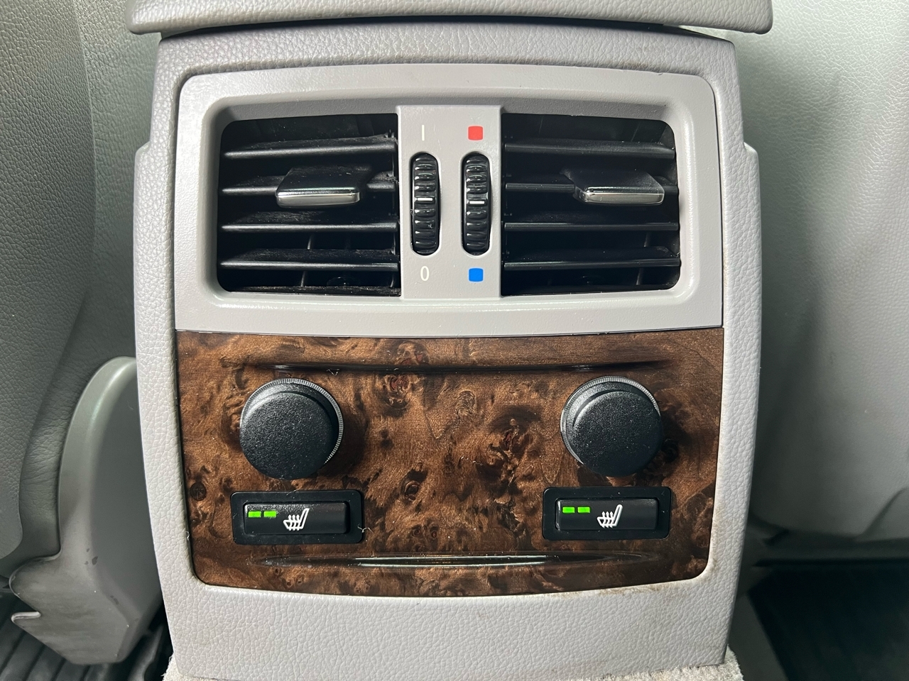 BMW 5-Series 530xi 2006