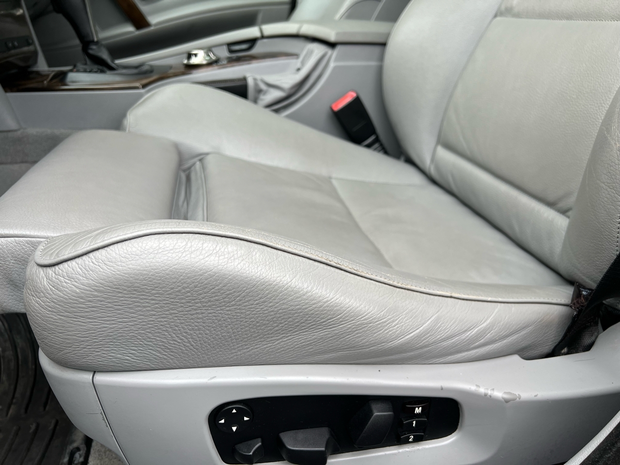 BMW 5-Series 530xi 2006