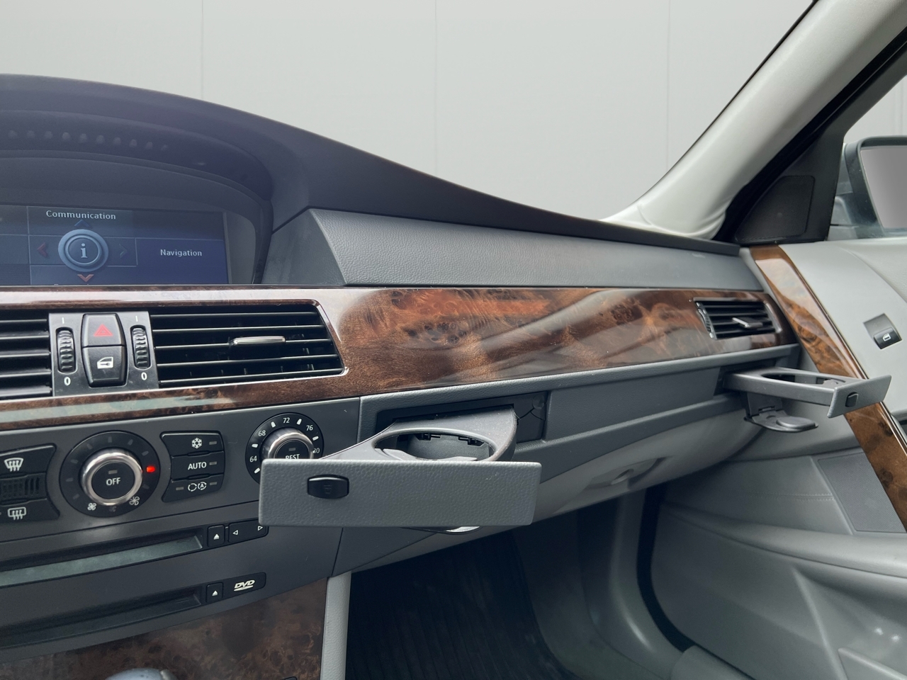 BMW 5-Series 530xi 2006