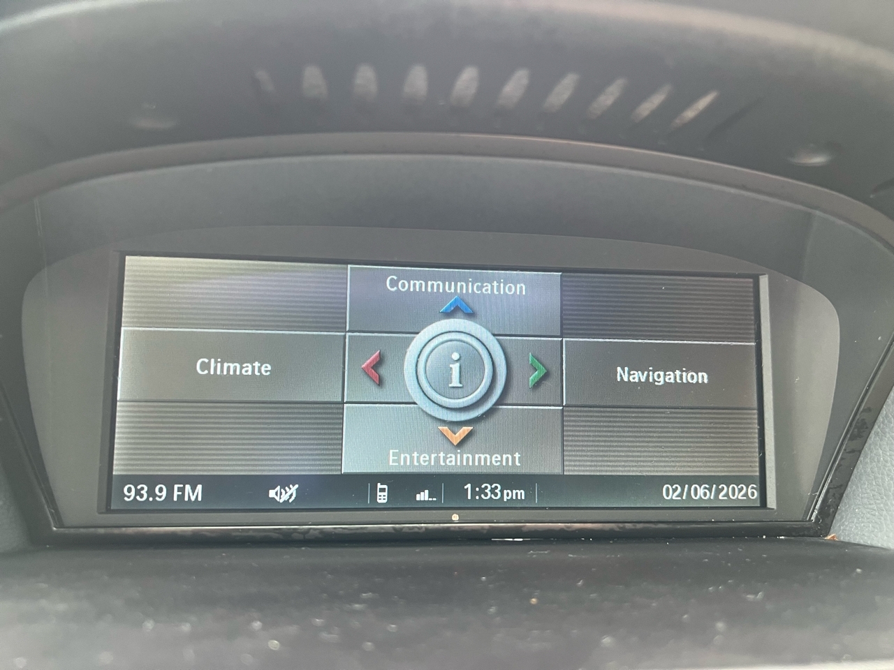 BMW 5-Series 530xi 2006