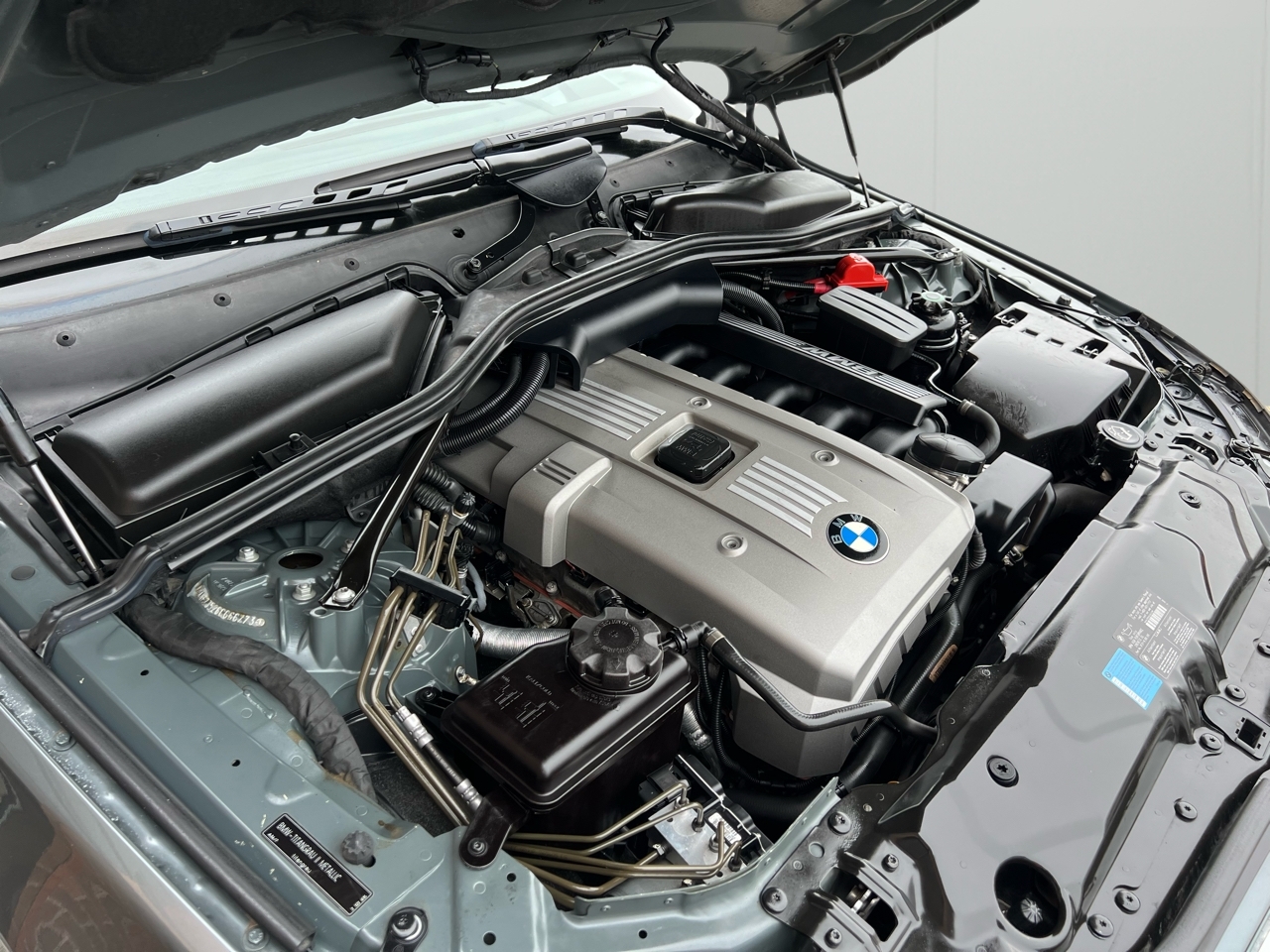 BMW 5-Series 530xi 2006