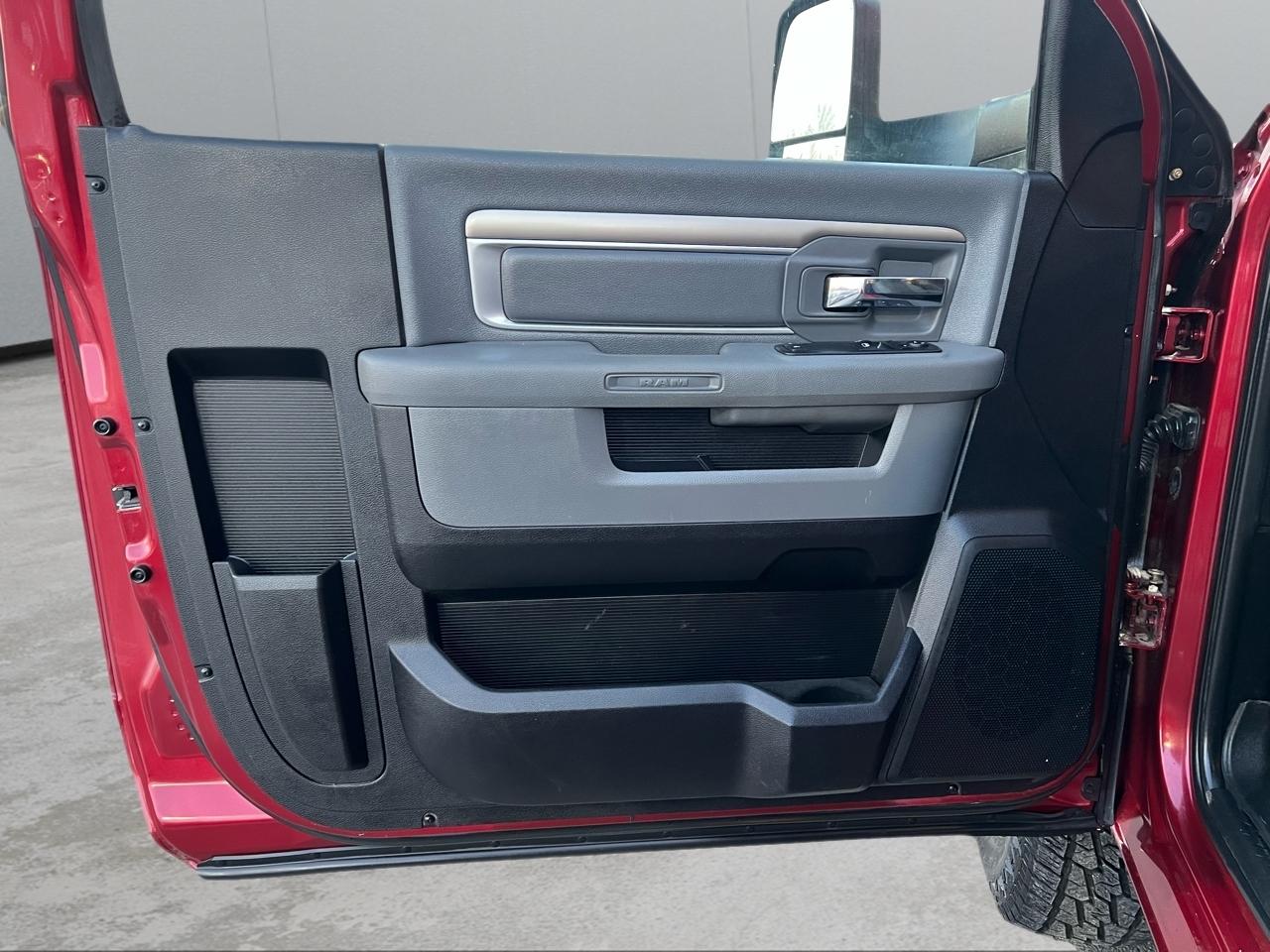 RAM 2500 SLT 4WD 2015