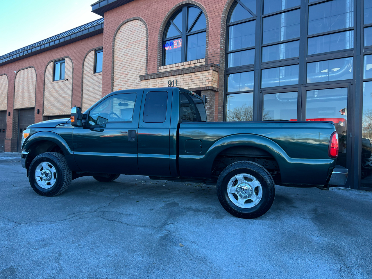 Ford F-250 SD XLT SuperCab Long Bed 4WD 2011