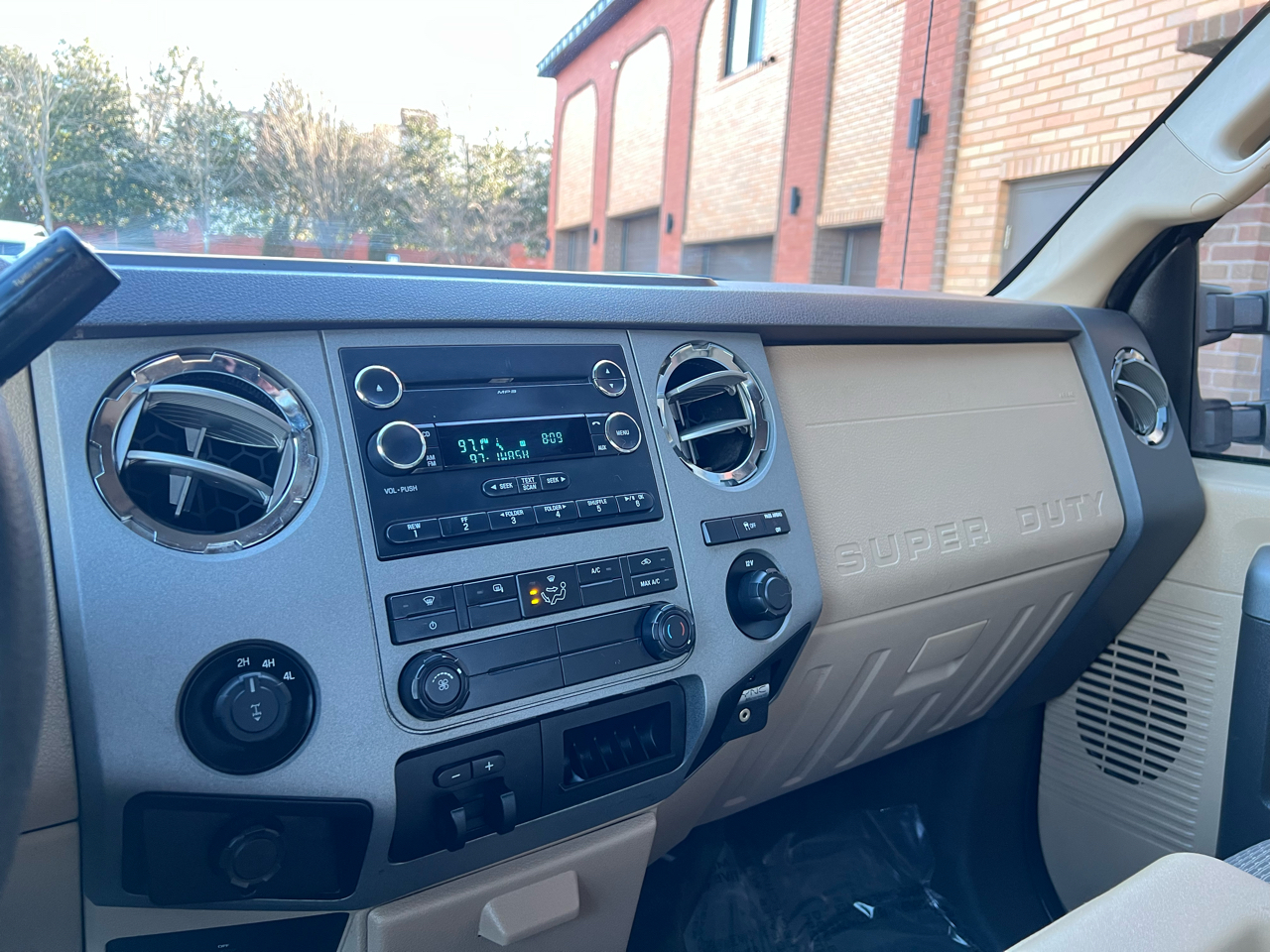 Ford F-250 SD XLT SuperCab Long Bed 4WD 2011