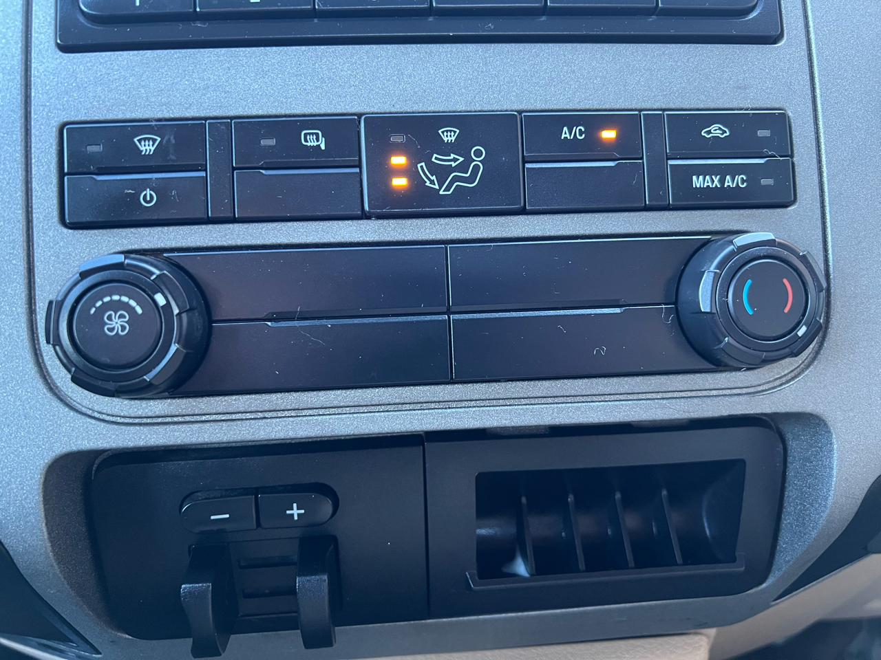 Ford F-250 SD XLT SuperCab Long Bed 4WD 2011