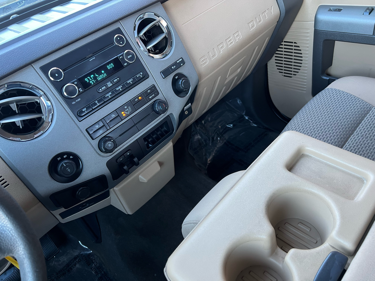 Ford F-250 SD XLT SuperCab Long Bed 4WD 2011