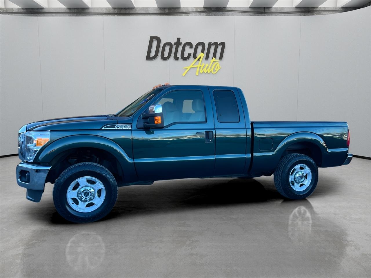 Ford F-250 SD XLT SuperCab Short Bed 4WD 2011