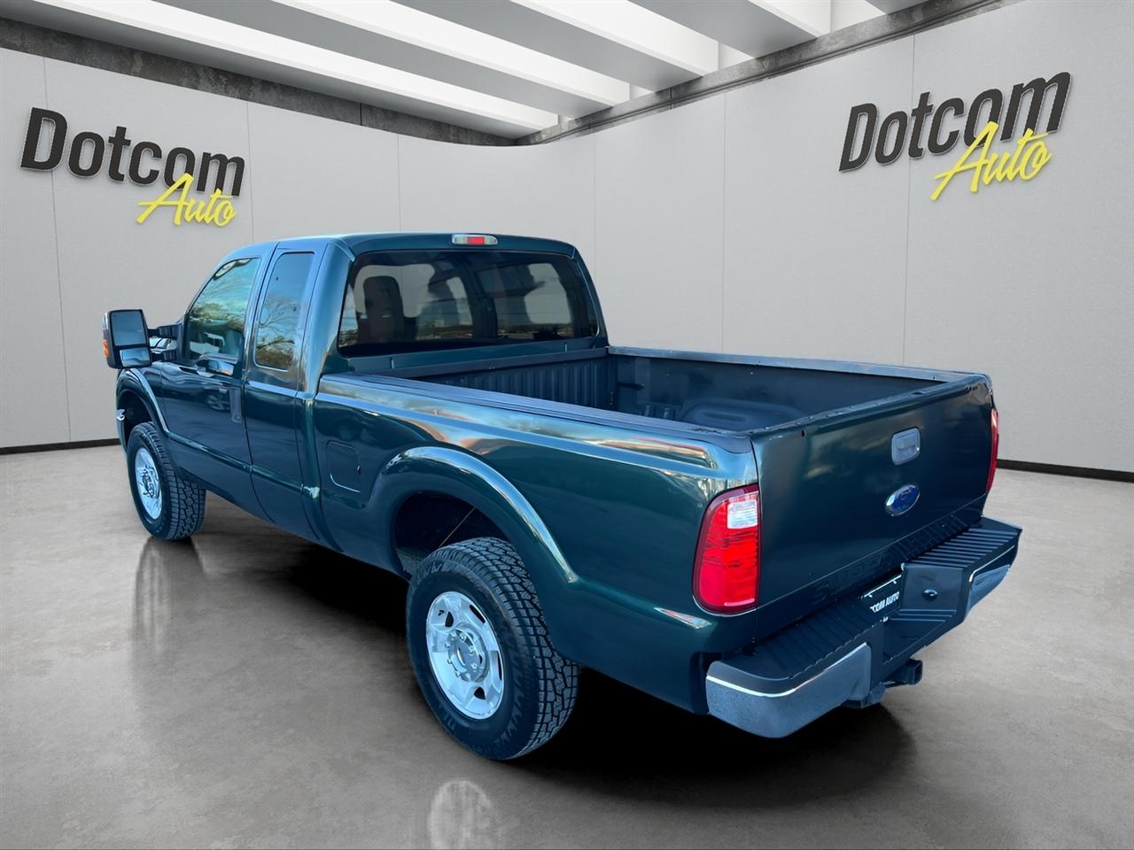 Ford F-250 SD XLT SuperCab Short Bed 4WD 2011