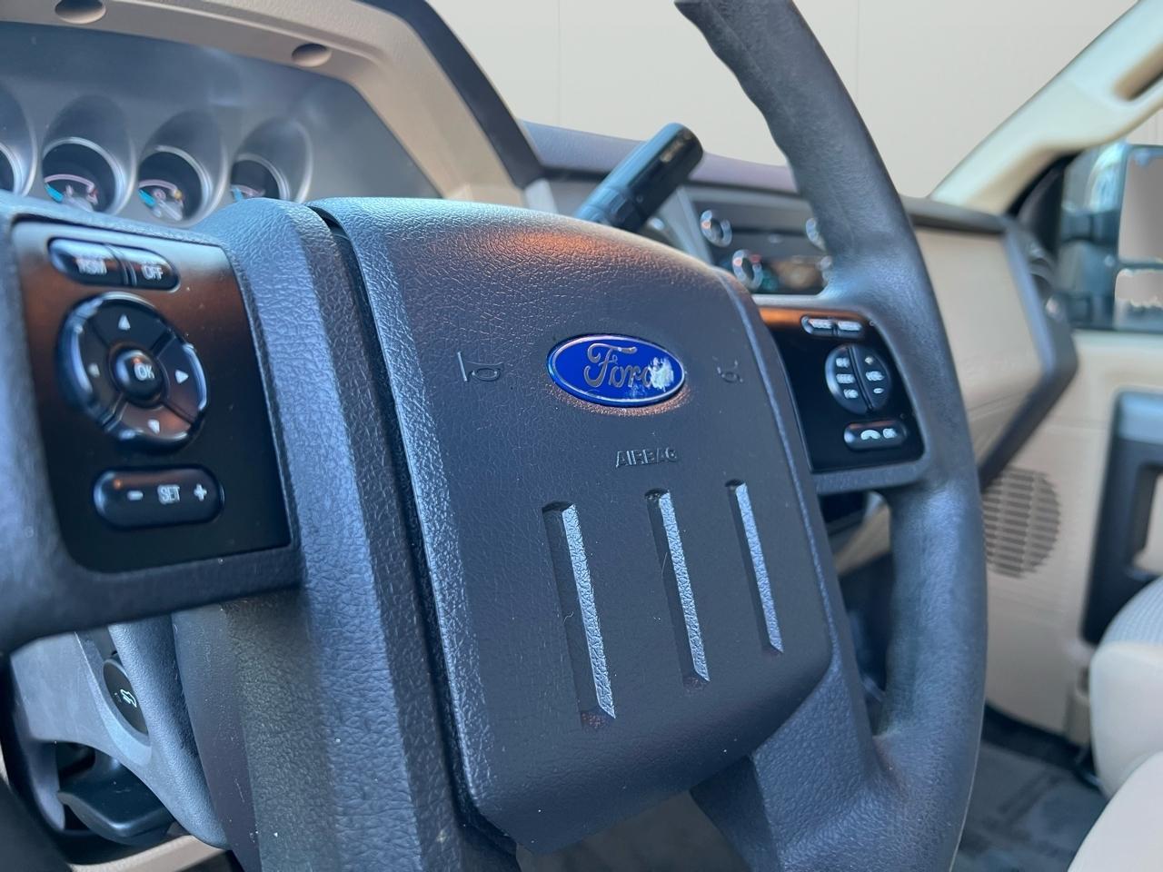 Ford F-250 SD XLT SuperCab Short Bed 4WD 2011