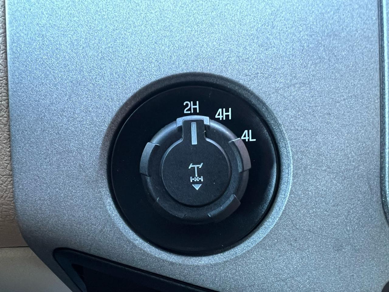 Ford F-250 SD XLT SuperCab Short Bed 4WD 2011