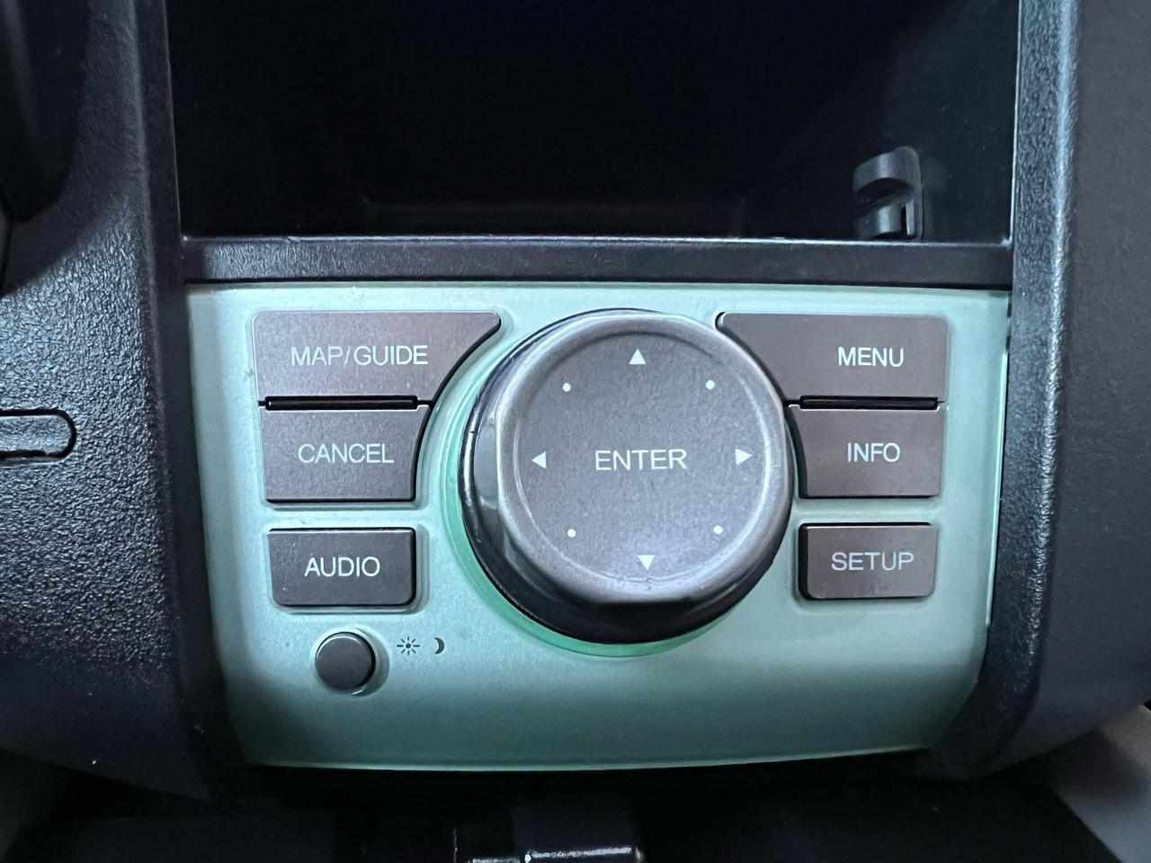 Honda Pilot Touring 4WD 5-Spd AT with DVD 2011