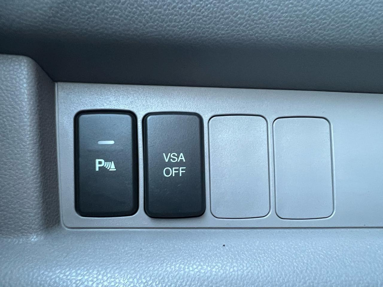 Honda Pilot Touring 4WD 5-Spd AT with DVD 2011