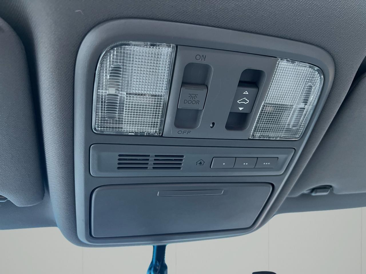 Honda Pilot Touring 4WD 5-Spd AT with DVD 2011