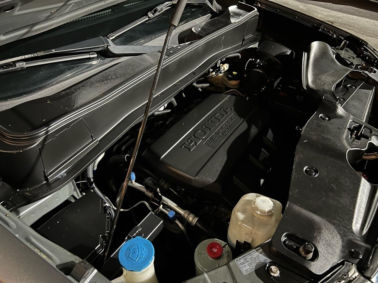 Honda Pilot Touring 4WD 5-Spd AT with DVD 2011