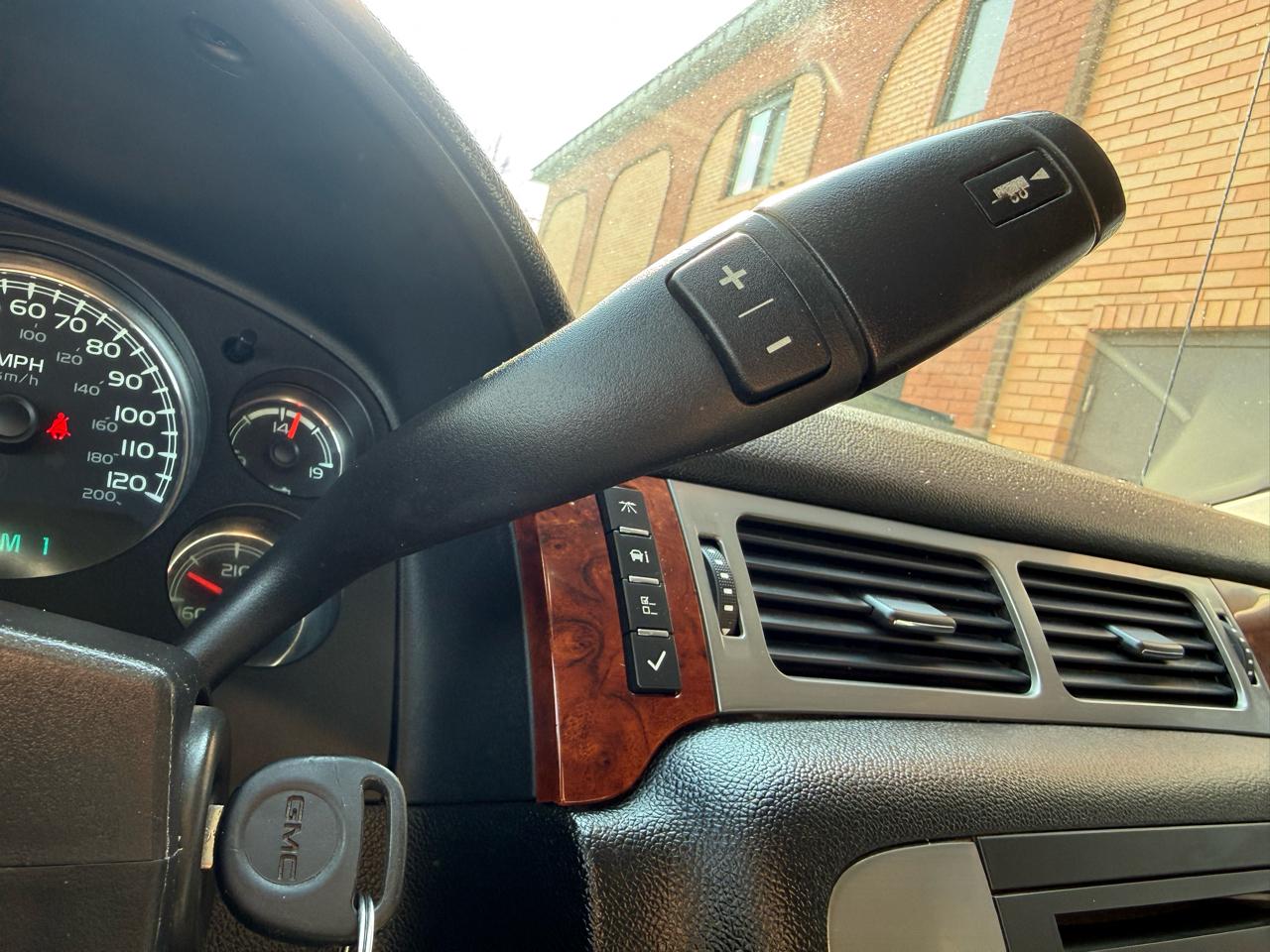 GMC Sierra 2500HD SLT Crew Cab 4WD 2013