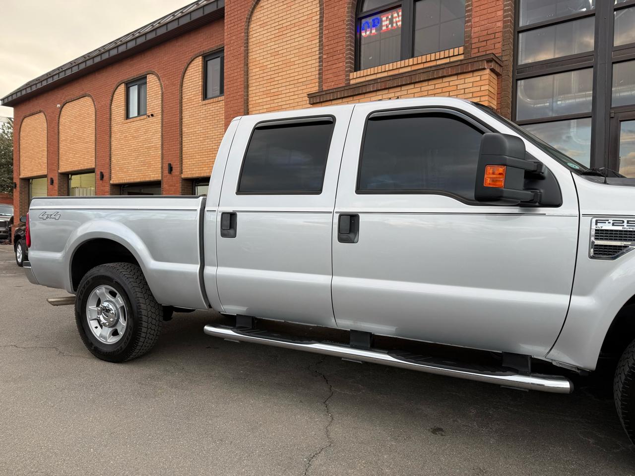 Ford F-250 SD XLT Crew Cab Long Bed 4WD 2008