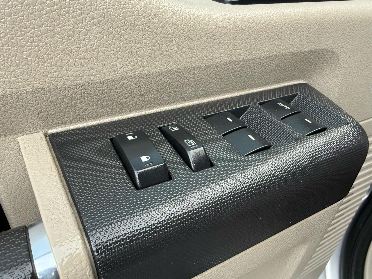 Ford F-250 SD XLT Crew Cab Long Bed 4WD 2008