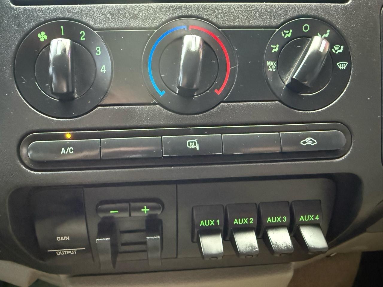 Ford F-250 SD XLT Crew Cab Long Bed 4WD 2008