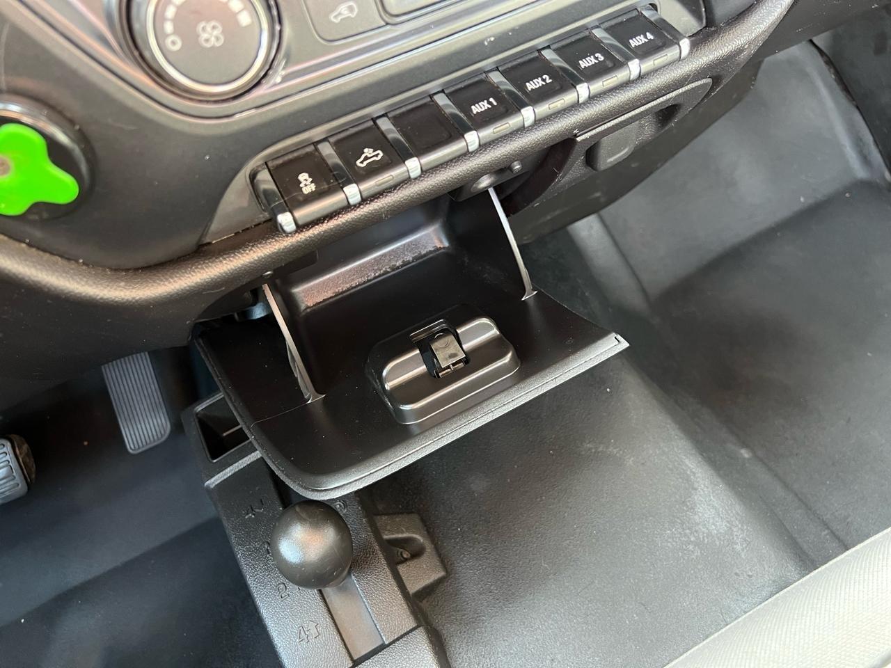 Chevrolet Silverado 2500HD Work Truck Long Box 4WD 2016