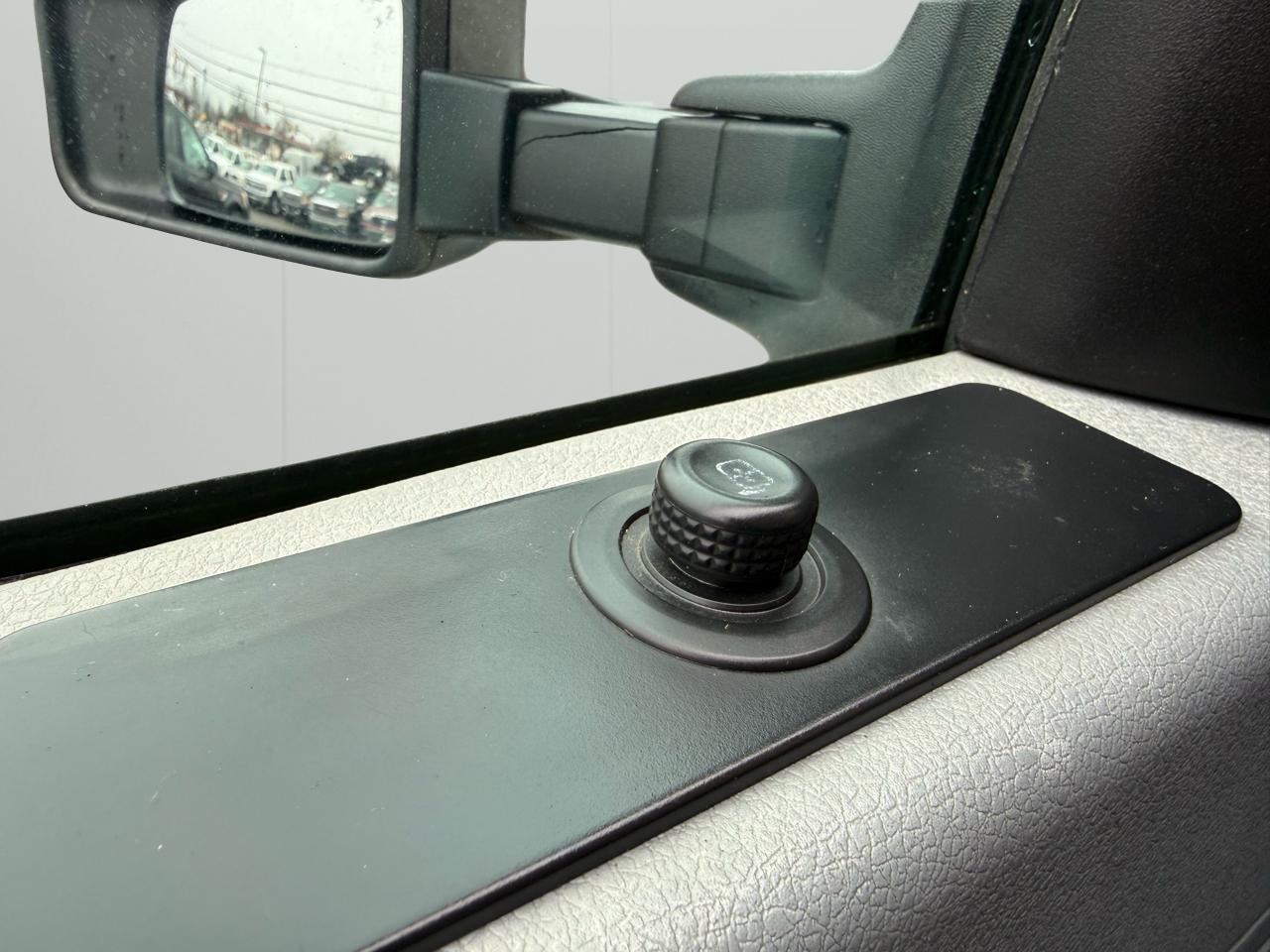 Ford F-350 SD XLT Crew Cab Long Bed 4WD 2016