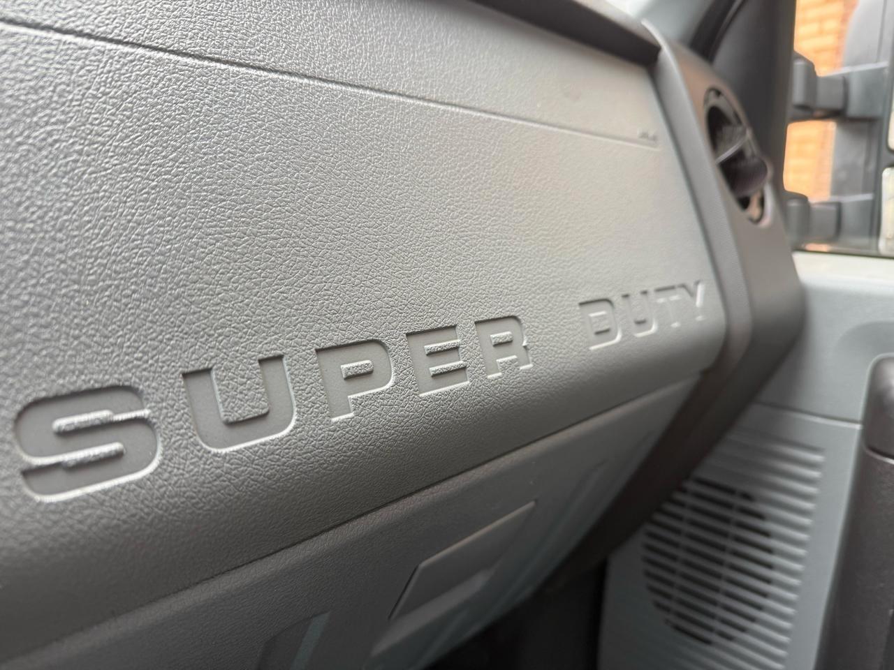 Ford F-350 SD XLT Crew Cab Long Bed 4WD 2016