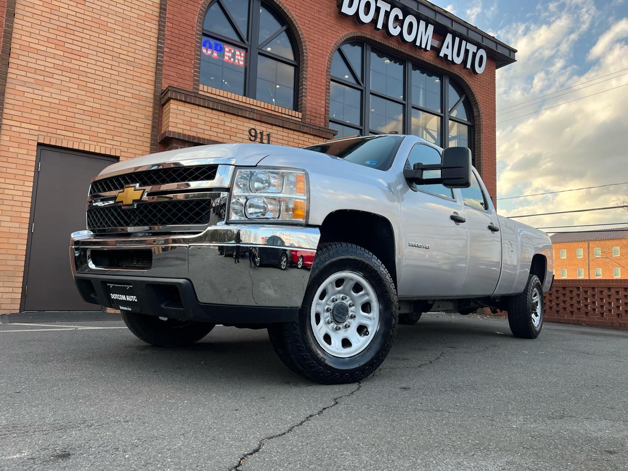 Chevrolet Silverado 2500HD Work Truck Crew Cab 4WD 2012