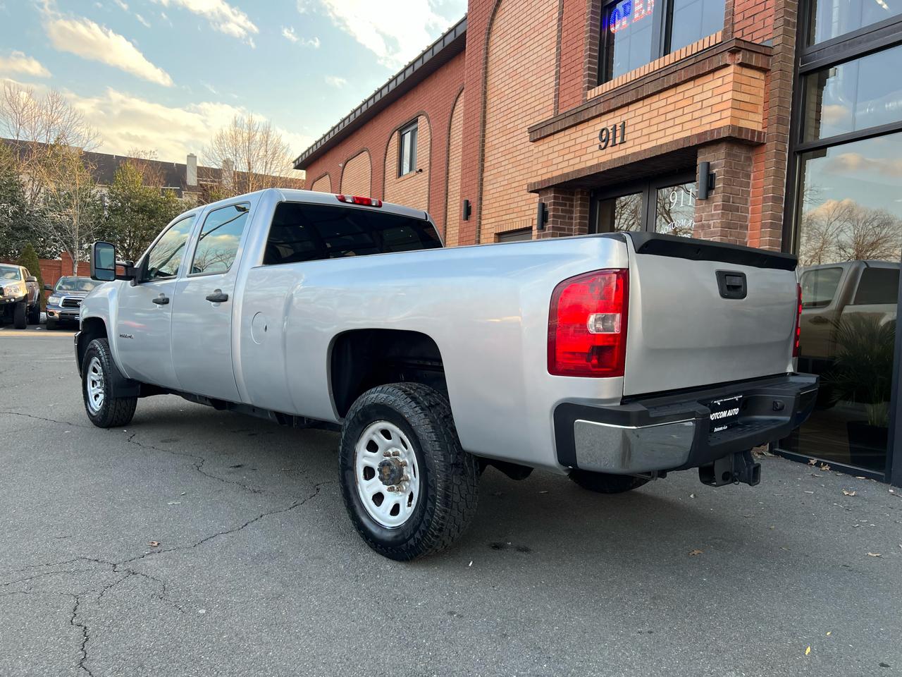 Chevrolet Silverado 2500HD Work Truck Crew Cab 4WD 2012