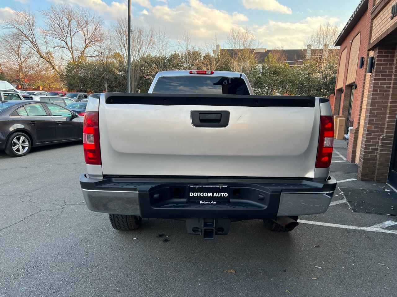 Chevrolet Silverado 2500HD Work Truck Crew Cab 4WD 2012