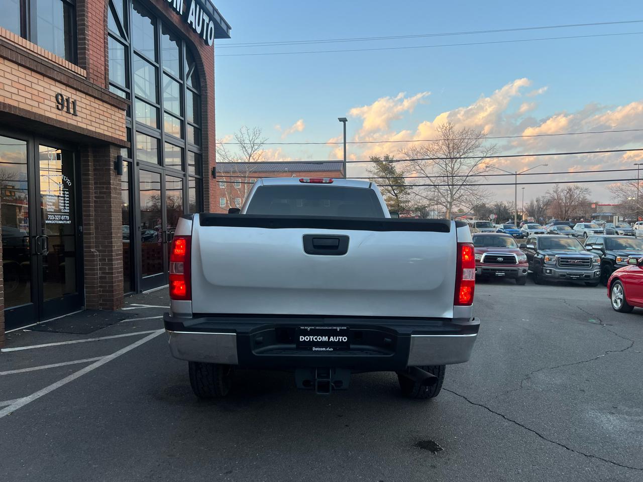 Chevrolet Silverado 2500HD Work Truck Crew Cab 4WD 2012
