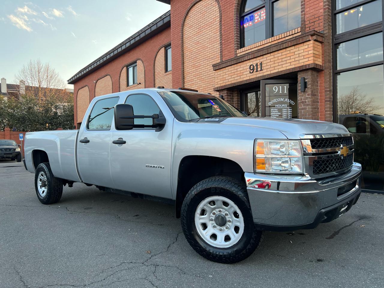 Chevrolet Silverado 2500HD Work Truck Crew Cab 4WD 2012