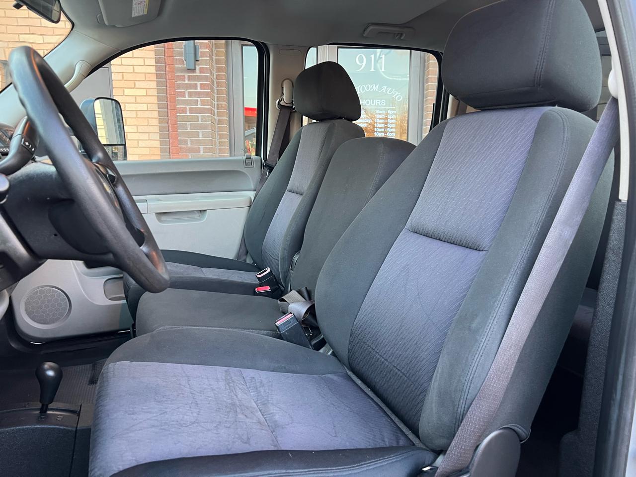 Chevrolet Silverado 2500HD Work Truck Crew Cab 4WD 2012