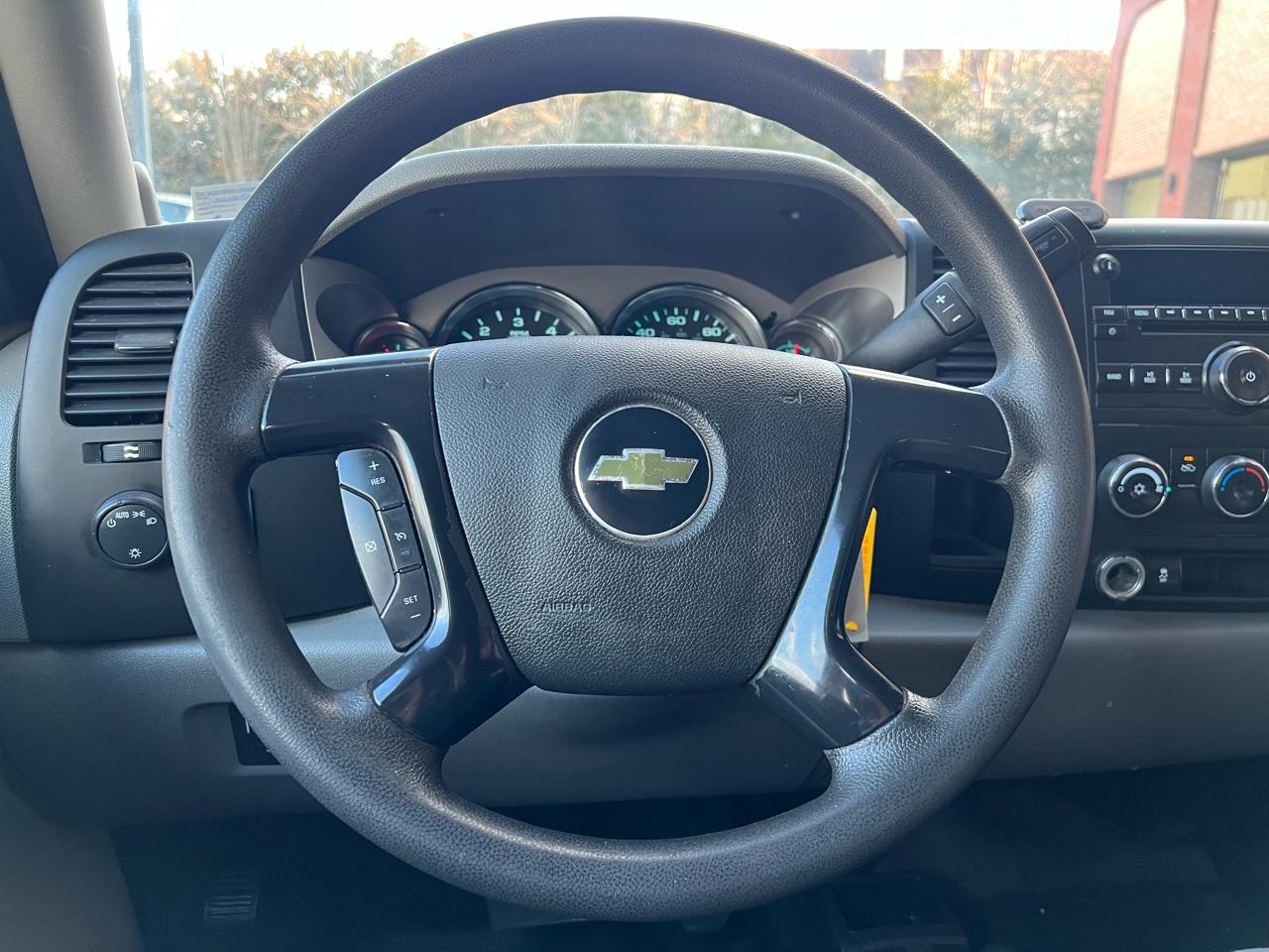 Chevrolet Silverado 2500HD Work Truck Crew Cab 4WD 2012